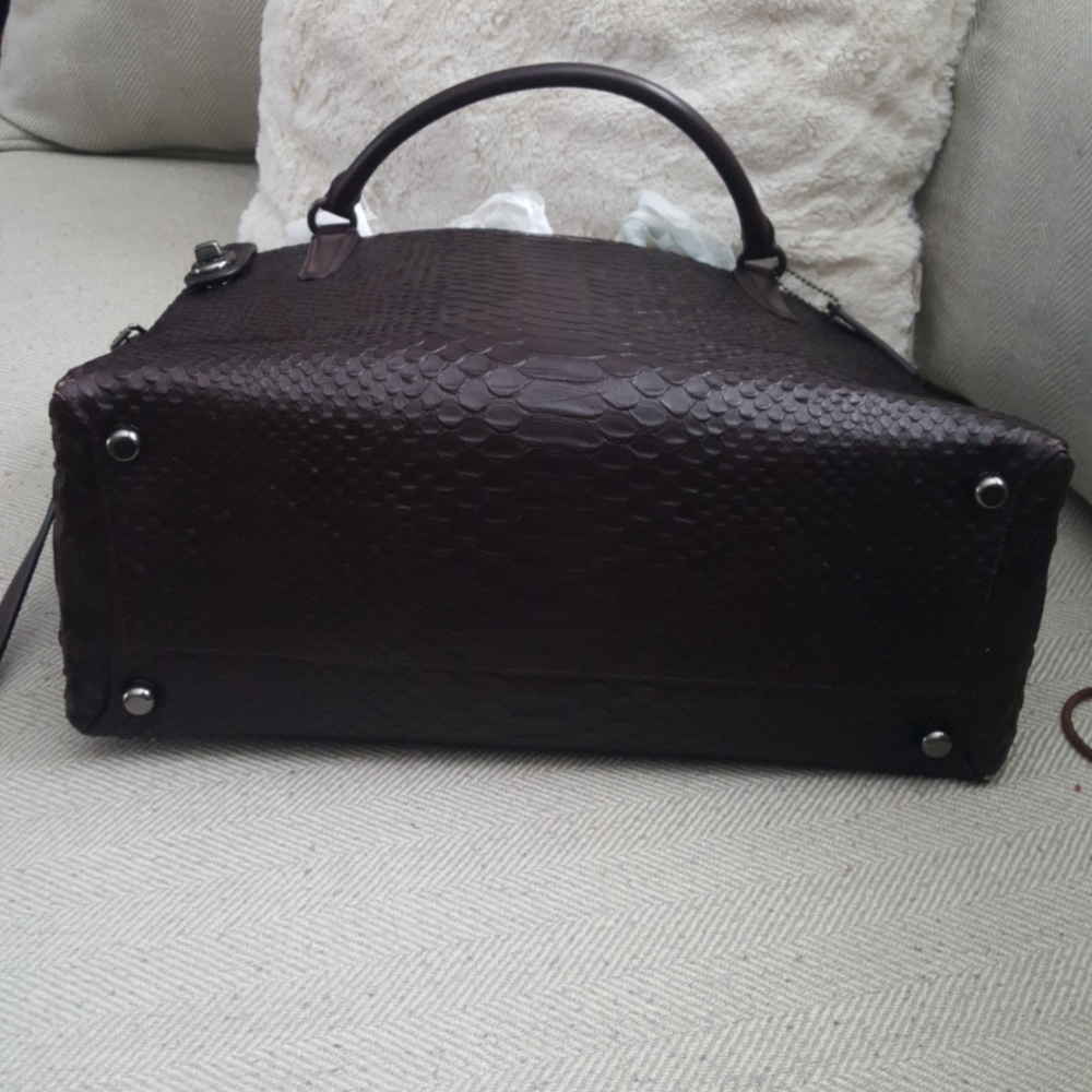 STUNNING Brand New Embossed Python Coach Purse - Picture 5 of 5